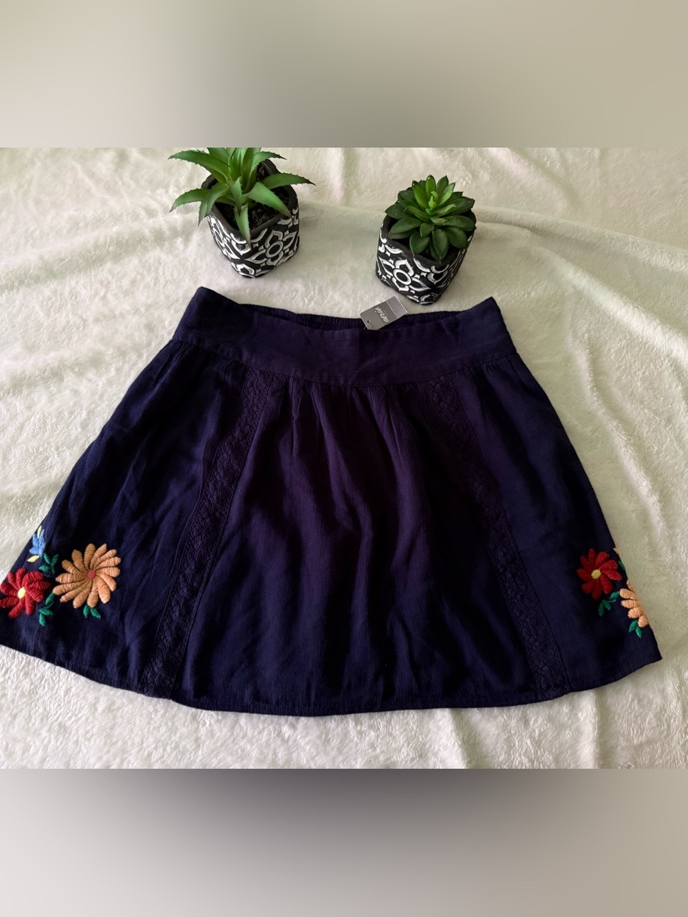 New Aerie Boho Flower Embroidered Navy Blue Skirt NWT